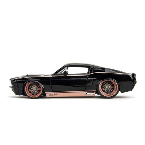 Pink Slips 1967 Ford Mustang Shelby GT500 1:24 Scale Vehicle